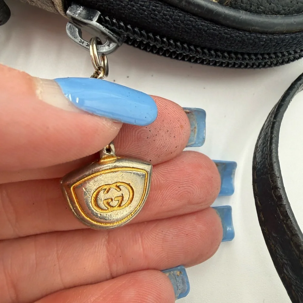Gucci Gray Monogram Crossbody with Navy Trim - Picture 13 of 13